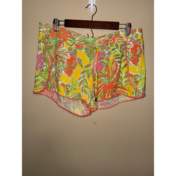 Lilly Pulitzer Pants - Lilly Pulitzer Women Large Tropical Floral Pom Pom Trim Beach Shorts Yellow Pink